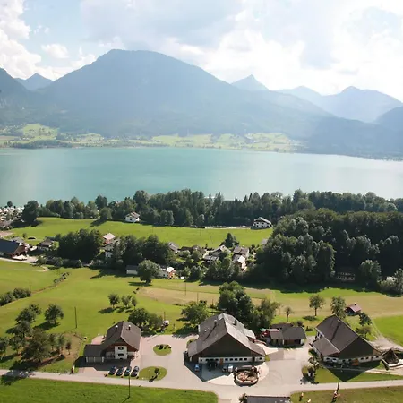 Hauslhof Bed & Breakfast *