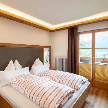 Hauslhof Bed & Breakfast *