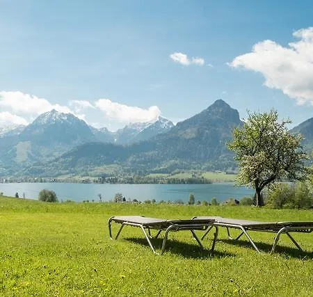 豪斯霍夫农场假期酒店 *