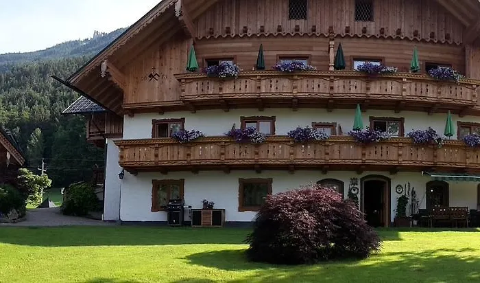 Hauslhof Bed and Breakfast *