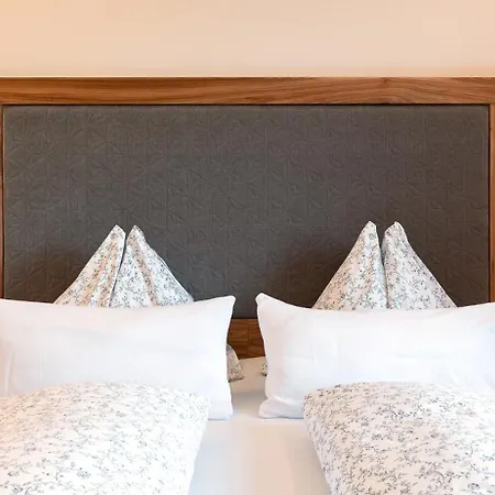 Hauslhof לינה וארוחת בוקר *