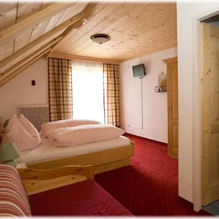 Hauslhof לינה וארוחת בוקר