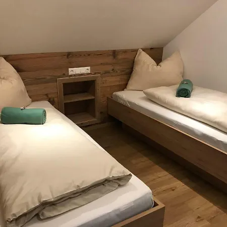 לינה וארוחת בוקר Hauslhof *