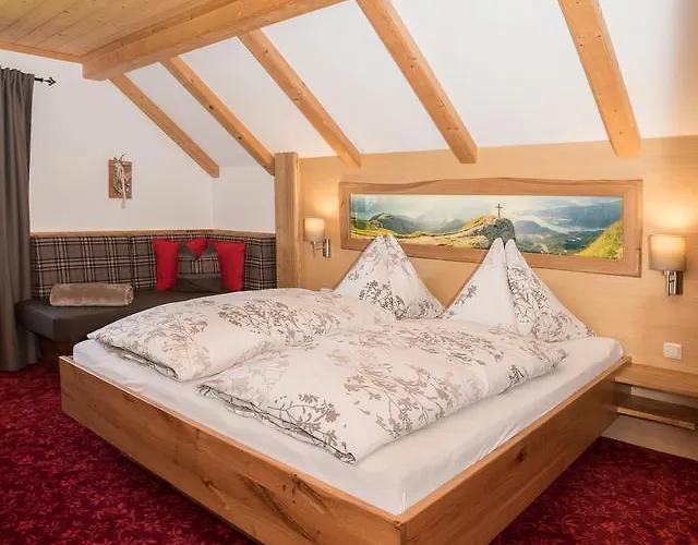 Hauslhof Bed & Breakfast